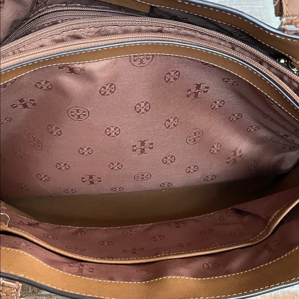 Tory Burch York Buckle Tote - Picture 14 of 15